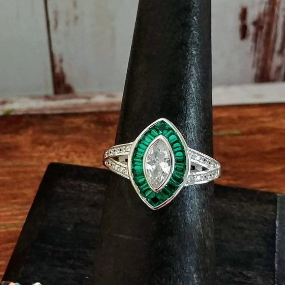 Jewelry - Emerald and Topaz Ring